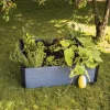 Quadratisches Ahorn-Blumenbeet