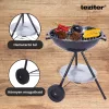 Gartengrill aus Holz mit Kugelgrill auf Rädern